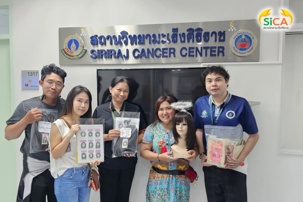 คณะนางฟ้าผู้จัดทำและบริจาคเส้นผมและกระต่ายวิกผม ได้บริจาควิกผมแท้พร้อมใส่ จำนวน 9 หัว รวมทั้งหมวกสำหรับผู้ป่วยโรคมะเร็งจำนวน 9 ชิ้น โดยมอบให้สถานวิทยามะเร็งศิริราช