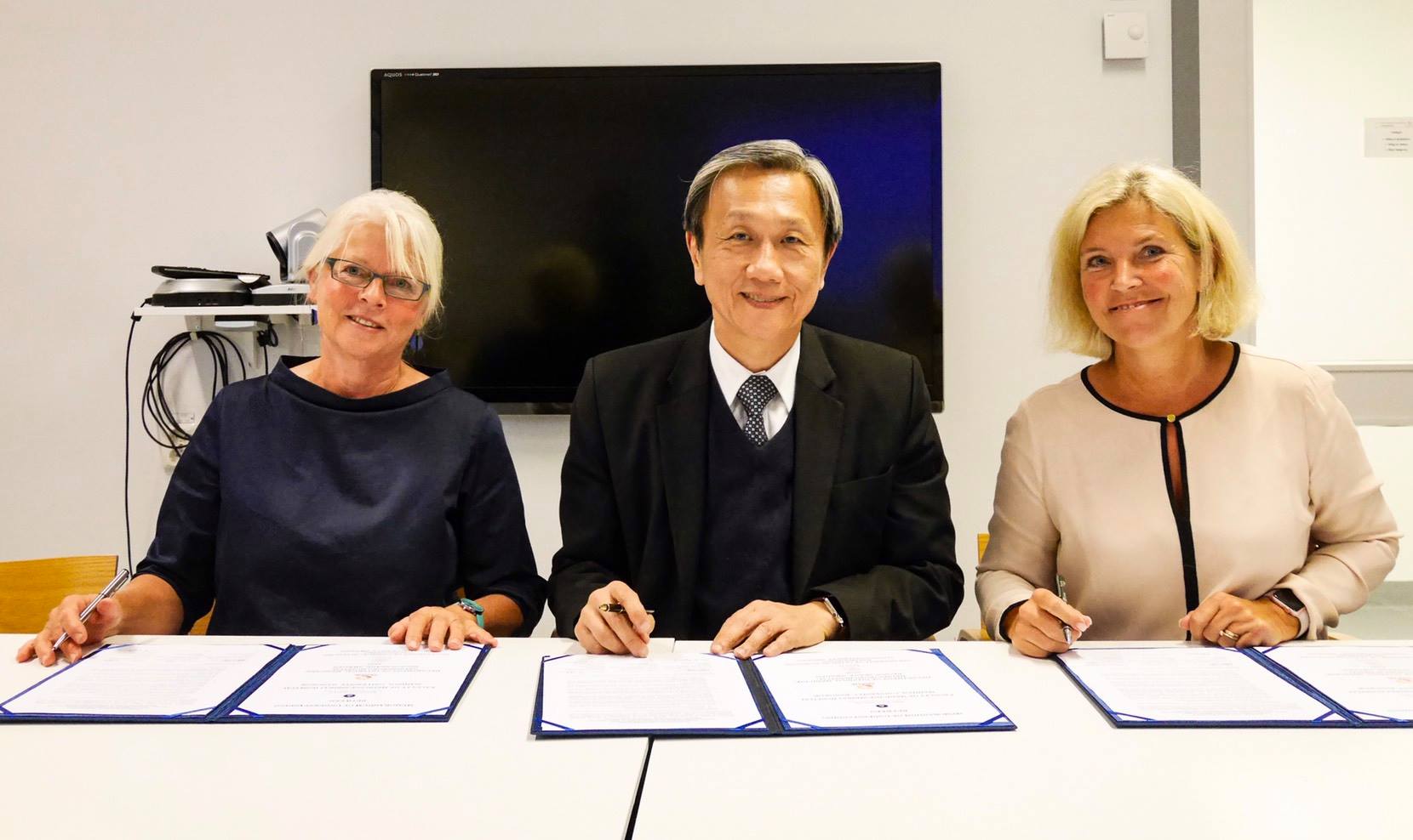 Siriraj Signed MOU With 3 Prestigious Swedish Institutes