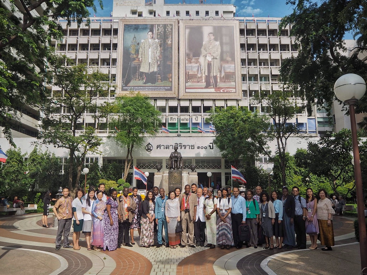 International Delegates from Division of Diseases Control Ministry of Health Visits Siriraj