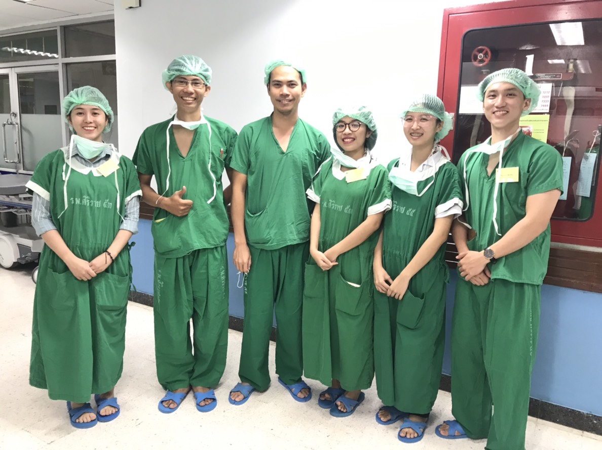 Medical Students From Vietnam National University Ho Chi Minh City visits Urology Surgery Operation