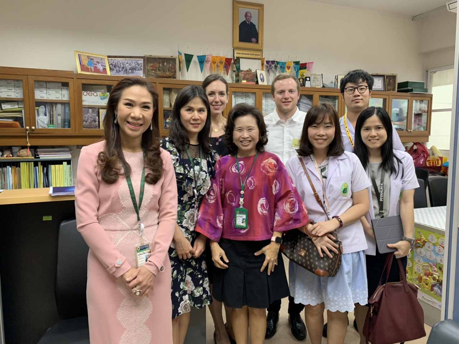 Resident from Oregon Health & Sciences University USA Undertake a Clinical Elective at Siriraj