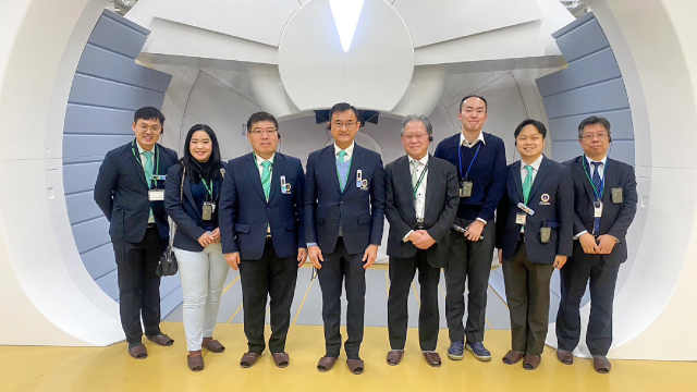 Siriraj Hospital Delegation Explores Advanced Proton Technology in Japan