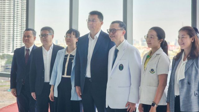 Yunnan University of Chinese Medicine Visits Siriraj Hospital