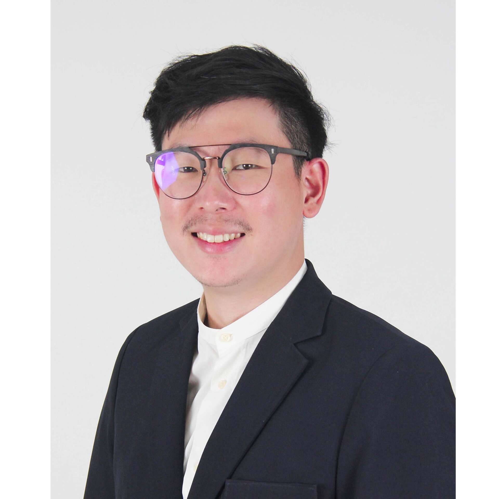 Mr.Thana Charoenvitvorakul